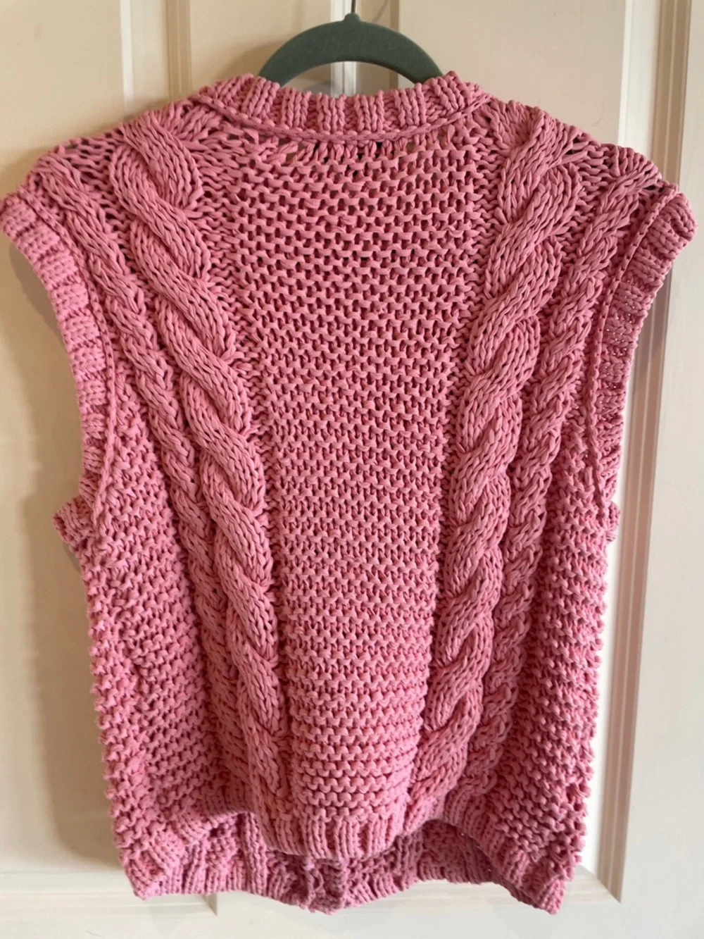 Zara Cable-Knit Sleeveless Cardigan in Soft Pink - Picture 5 of 9